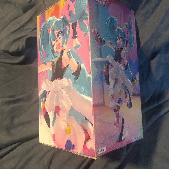 Hatsune Miku Trio-Try‑iT Figure – Paint Girl ver.  FuRyu from Japan US Seller - Picture 4 of 6